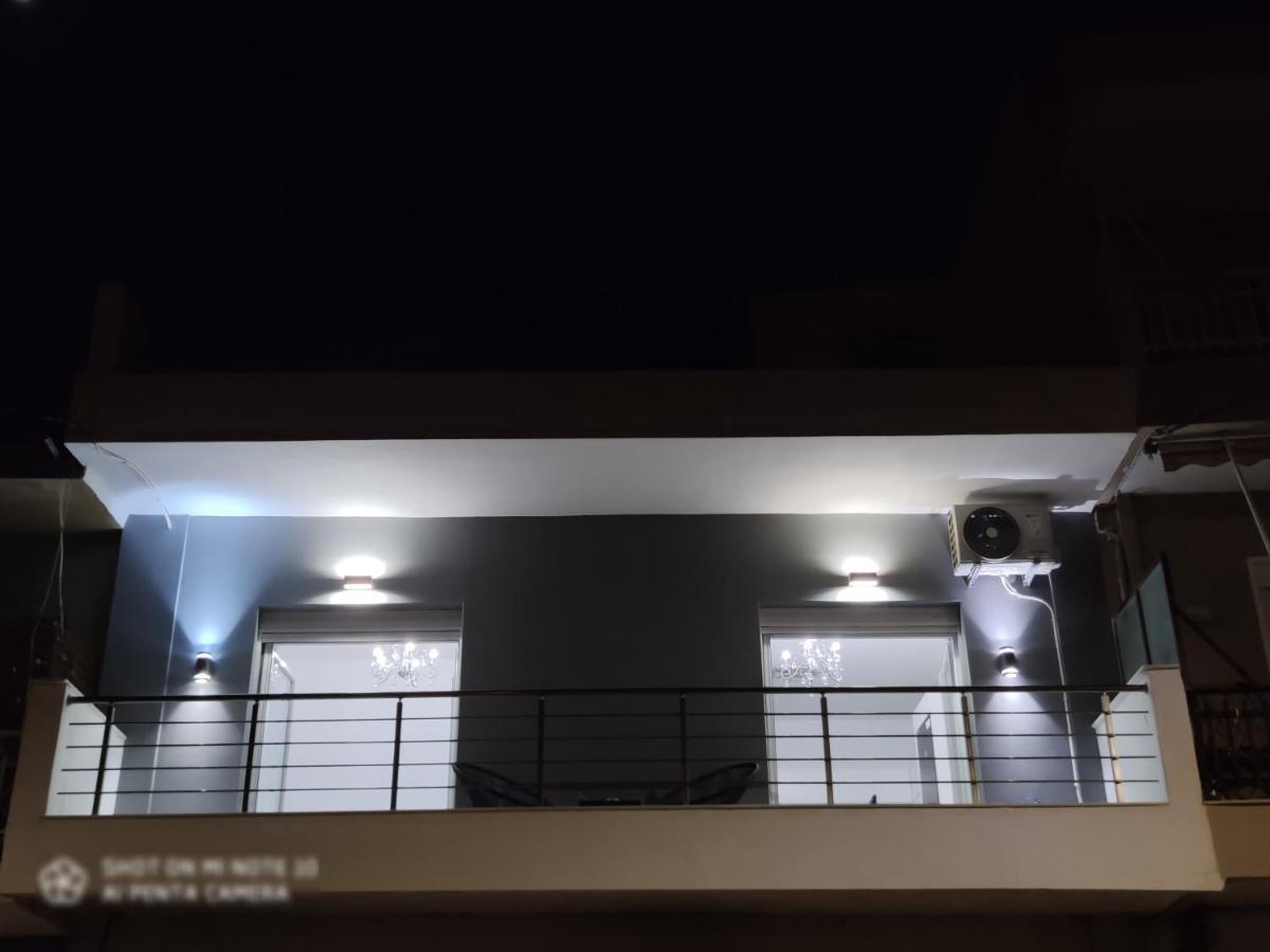 Black & White Seaside House Kalamia Corinth エクステリア 写真